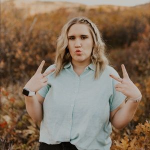 Meet your Posher, Avery